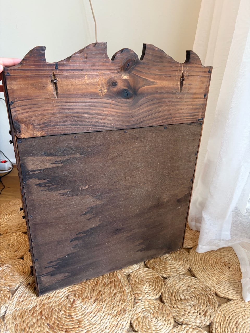 Vintage houten wandkast | houtsnijwerk