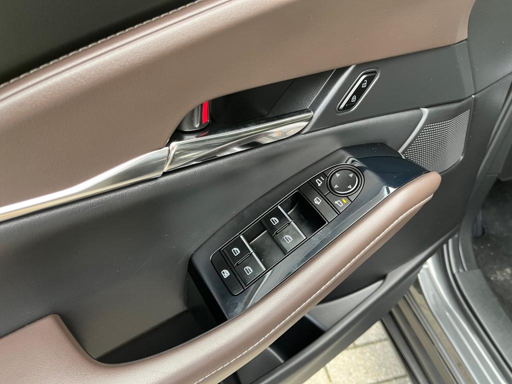 Mazda Cx-30 2.0 e-skyactiv-x m hybrid comfort met 18 inch & leer|rijklaar