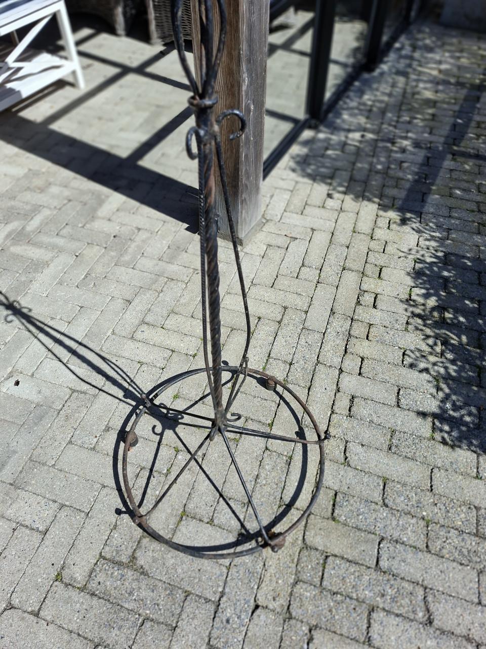 Grote ijzeren kandelaar