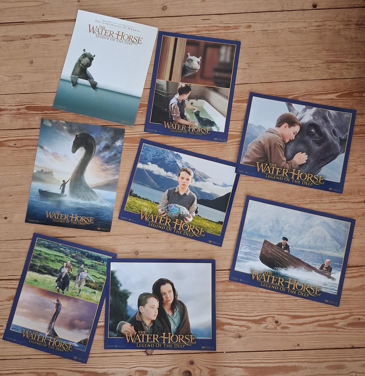Doos met bioscoopfilm posters e.d.