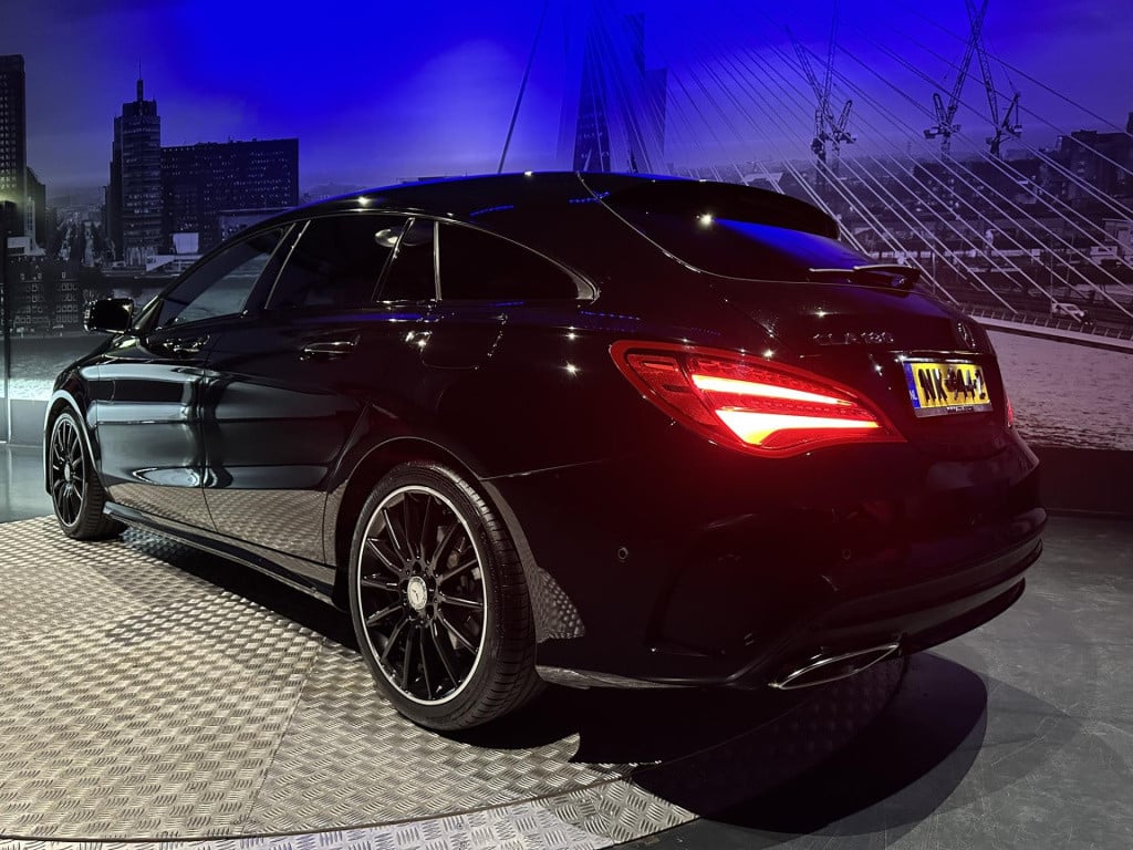 Mercedes-Benz Cla shooting brake 180 ambition *amg-line*led*