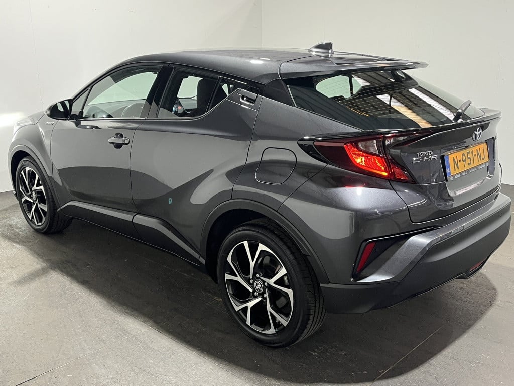 Toyota C-hr 1.8 hybrid dynamic | navi | pdc | camera |