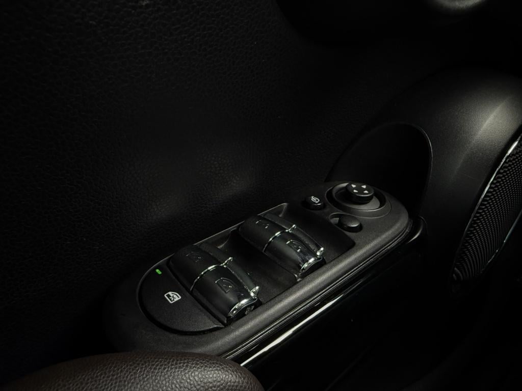 Mini 5-deurs mini 2.0 coop.s chili // goed uitgerust // dealer onderhouden 