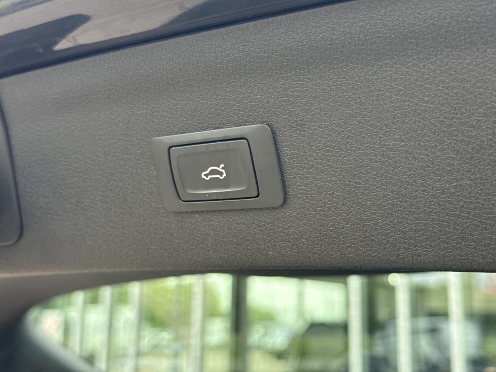 Audi Q3 1.4 tfsi cod sport advance s-line | nl-auto | pano | navi | stoelve