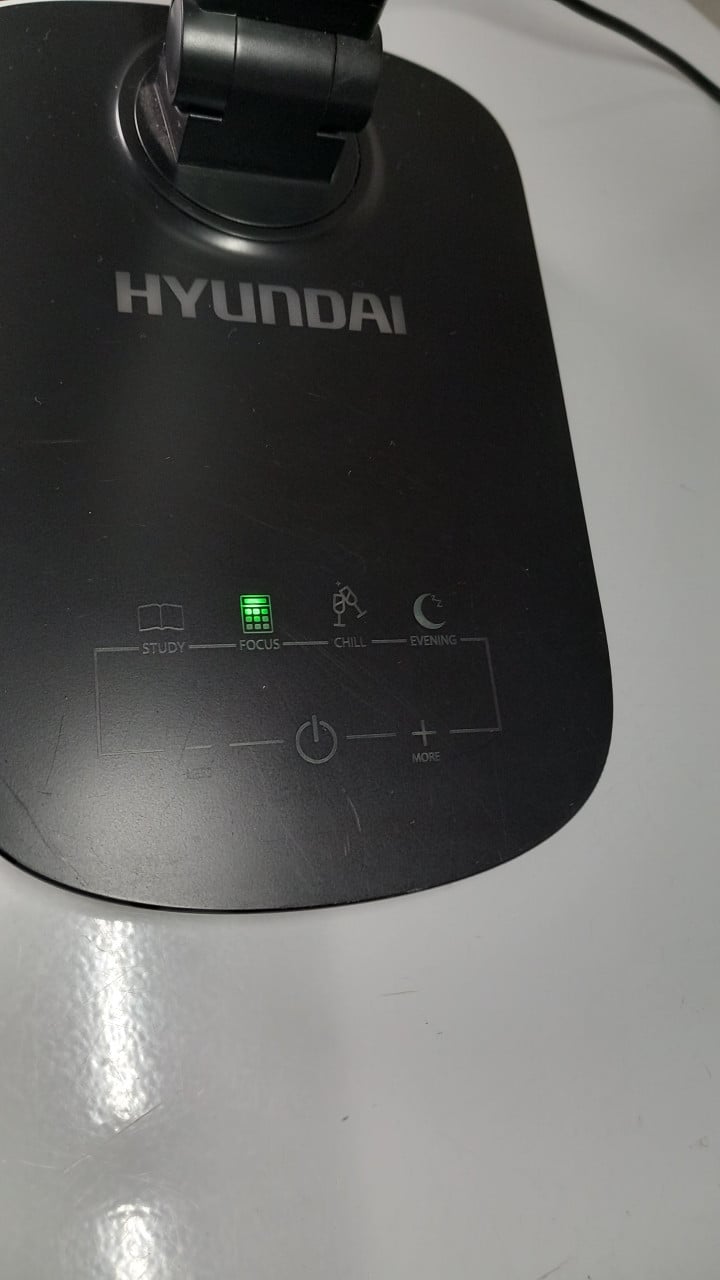 Hyundai Led Bureaulamp met USB oplader