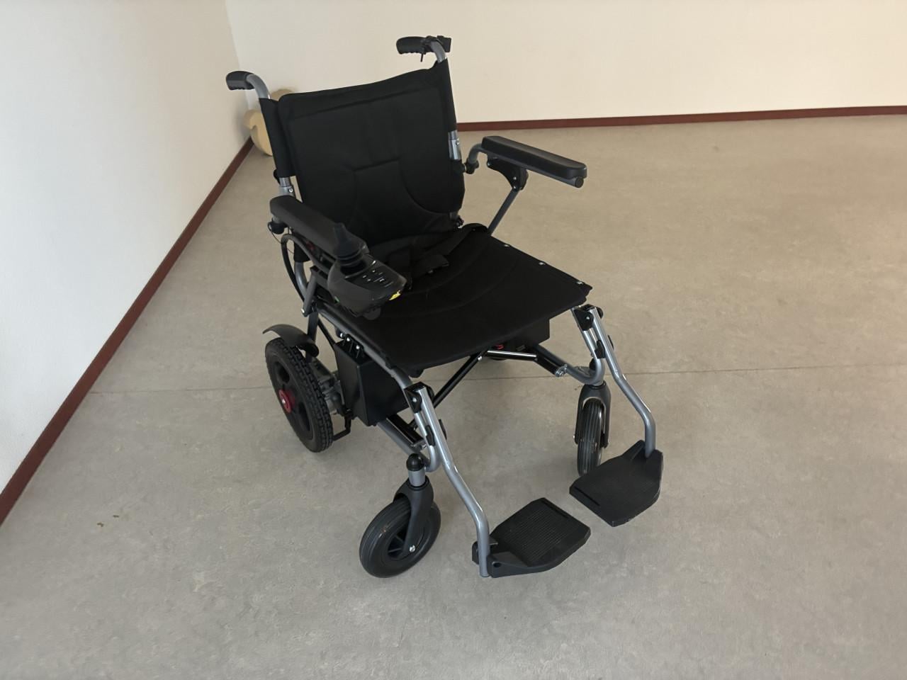 Elektrische rolstoel (opvouwbaar)
