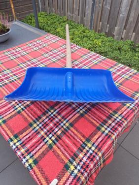 Kunststoffen voerschuif / sneeuwschep!