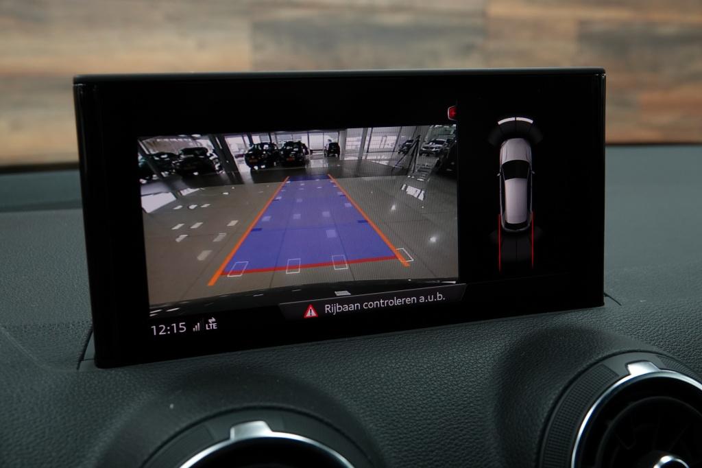 Audi Q2 1.5 tfsi | acc | pdc | carplay | s-line |