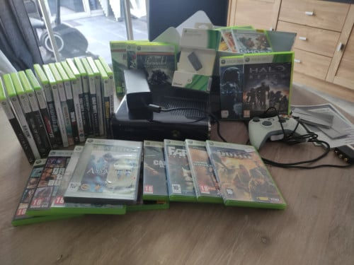 Xbox 360 met toebehoren en games