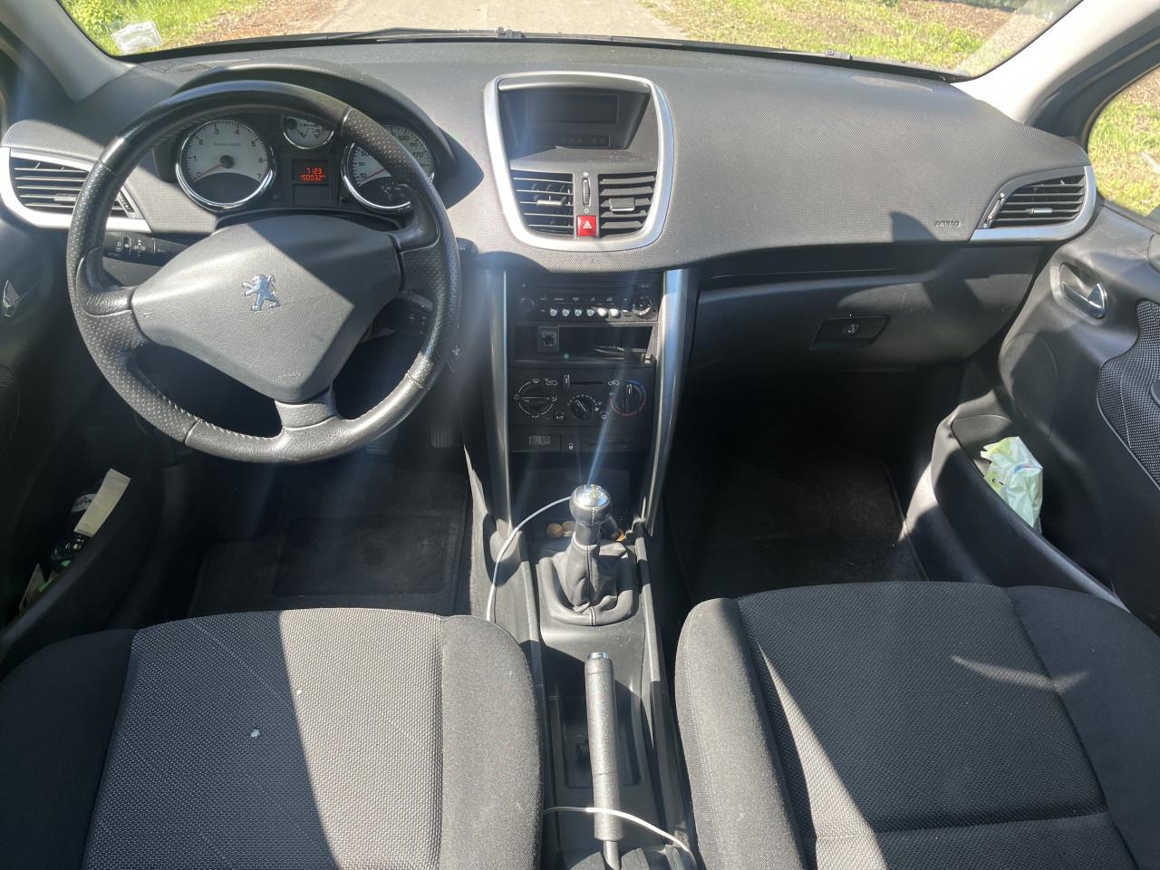Peugeot 207 uit 2007 benzine 1.6 NIEUWE APK!
