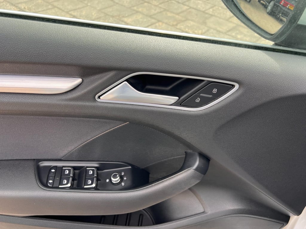 Audi A3 limousine 1.4 tfsi cod ambition pro line plus automaat, navi enz...