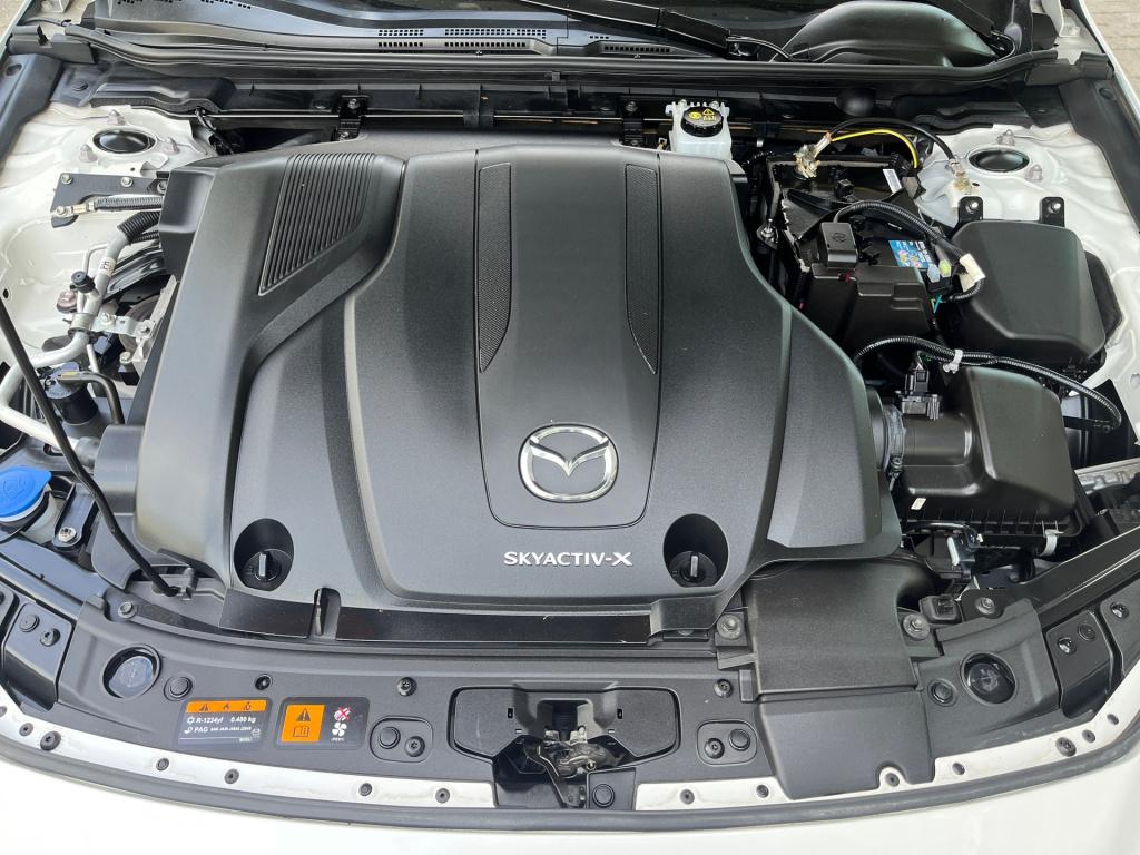 Mazda 3 2.0 e-skyactiv-x m hybrid 180 luxury|bose|aero pack|rijklaar