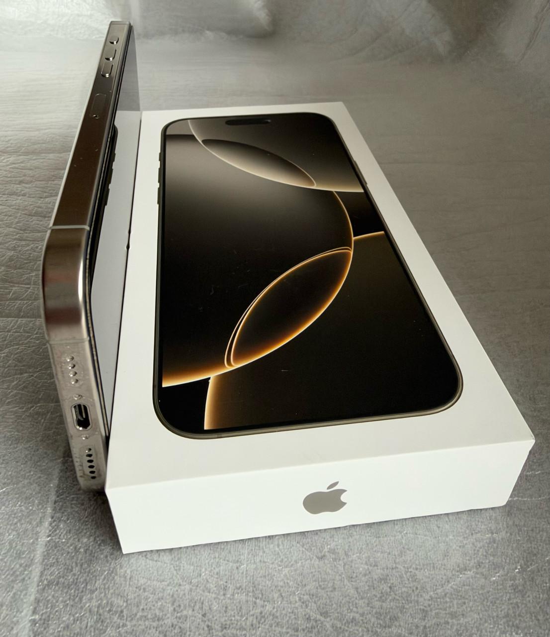 Apple Iphone 16 Pro Max - 256Gb.