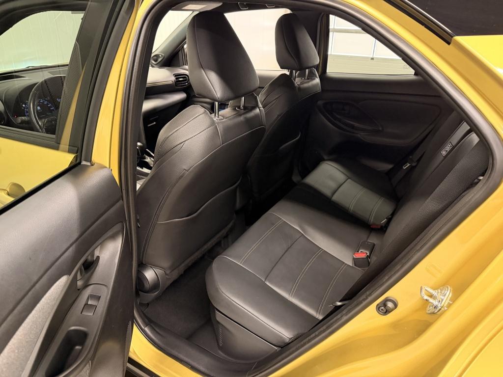 Toyota Yaris Cross 1.5 hybrid launch edition| jbl |hud| awd| stoelverw+stuu