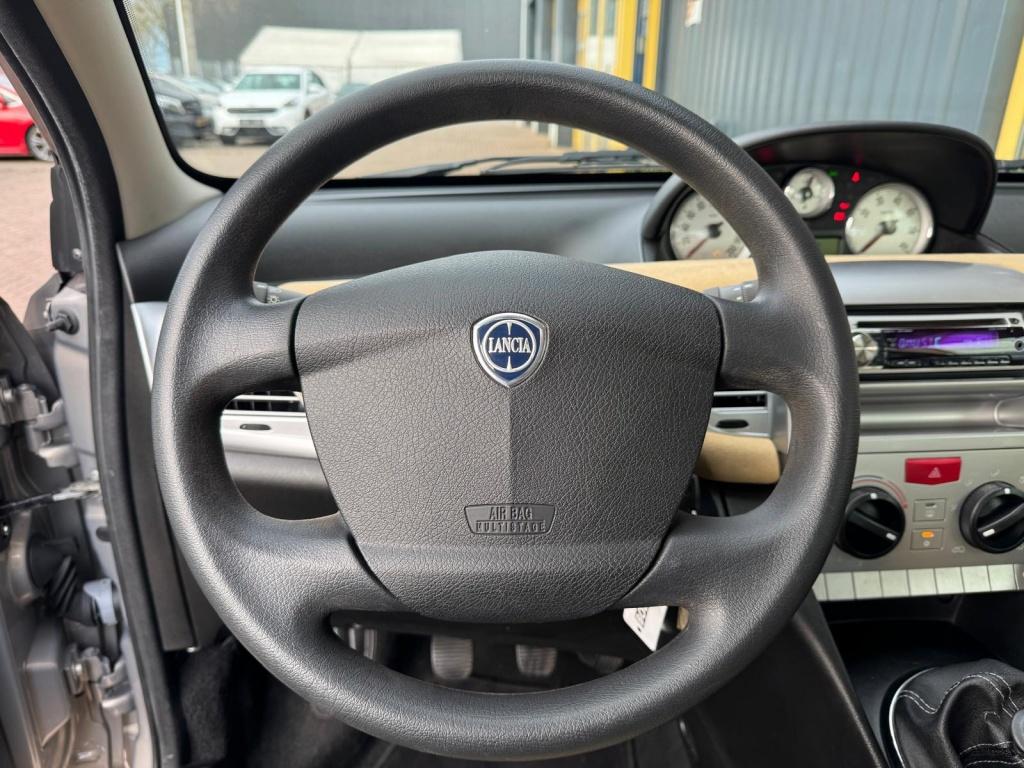 Lancia Y(psilon) 1.4 oro