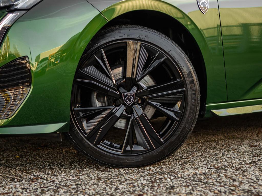 Peugeot 308 1.2 puretech 130pk gt automaat | navigatie | camera | park. sen