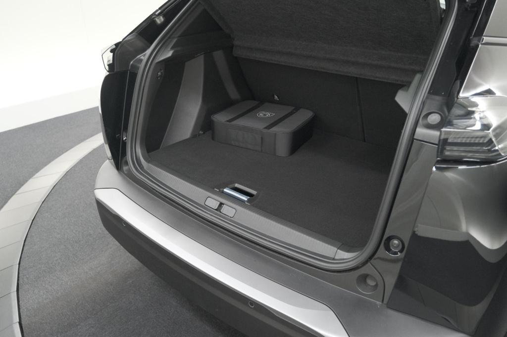 Peugeot E-2008 ev gt 54 kwh | 11 kw lader | warmtepomp | camera | alcantara