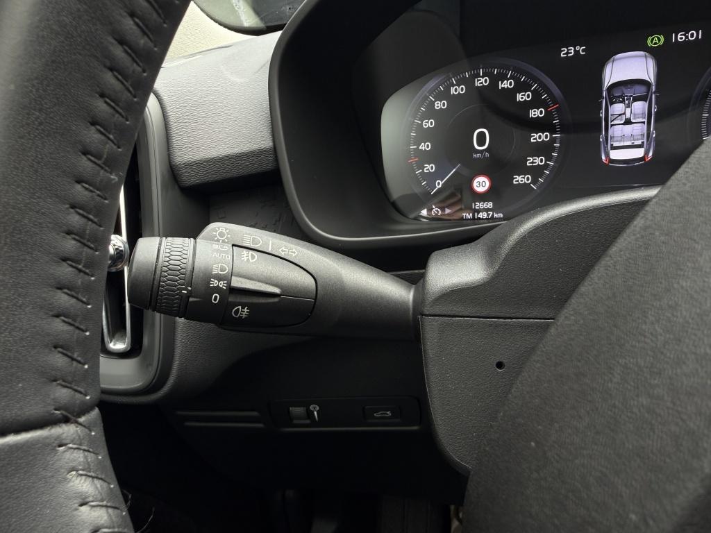 Volvo XC40 1.5 t2 momentum - 12.600km - nieuwstaat -
