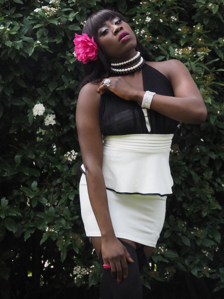 Foto Model Aangeboden