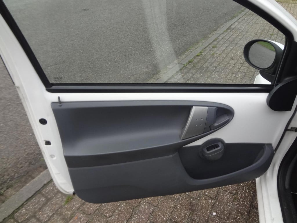 Peugeot 107 1.0-12v xs