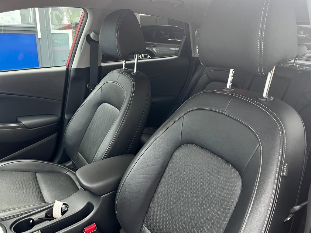 Hyundai Kona 1.6 gdi hev premium two tone, leer, camera, head up display en