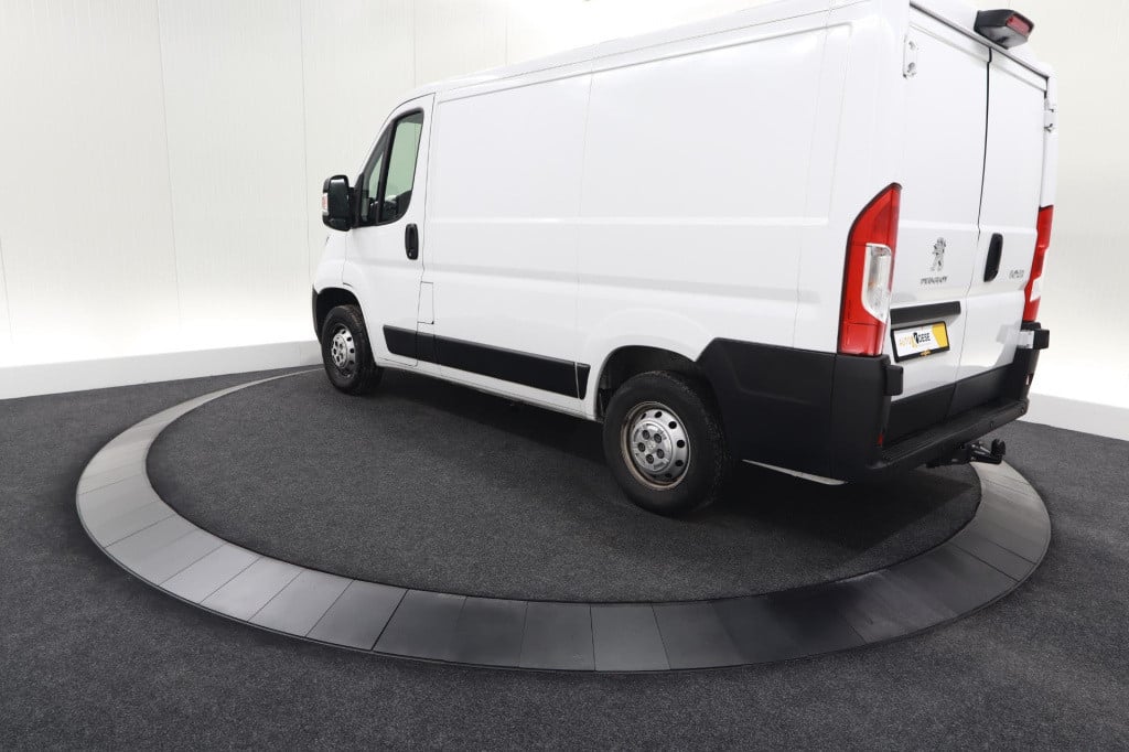 Peugeot Boxer 330 2.2 bluehdi 120 l1h1 premium | trekhaak | camera | betimm