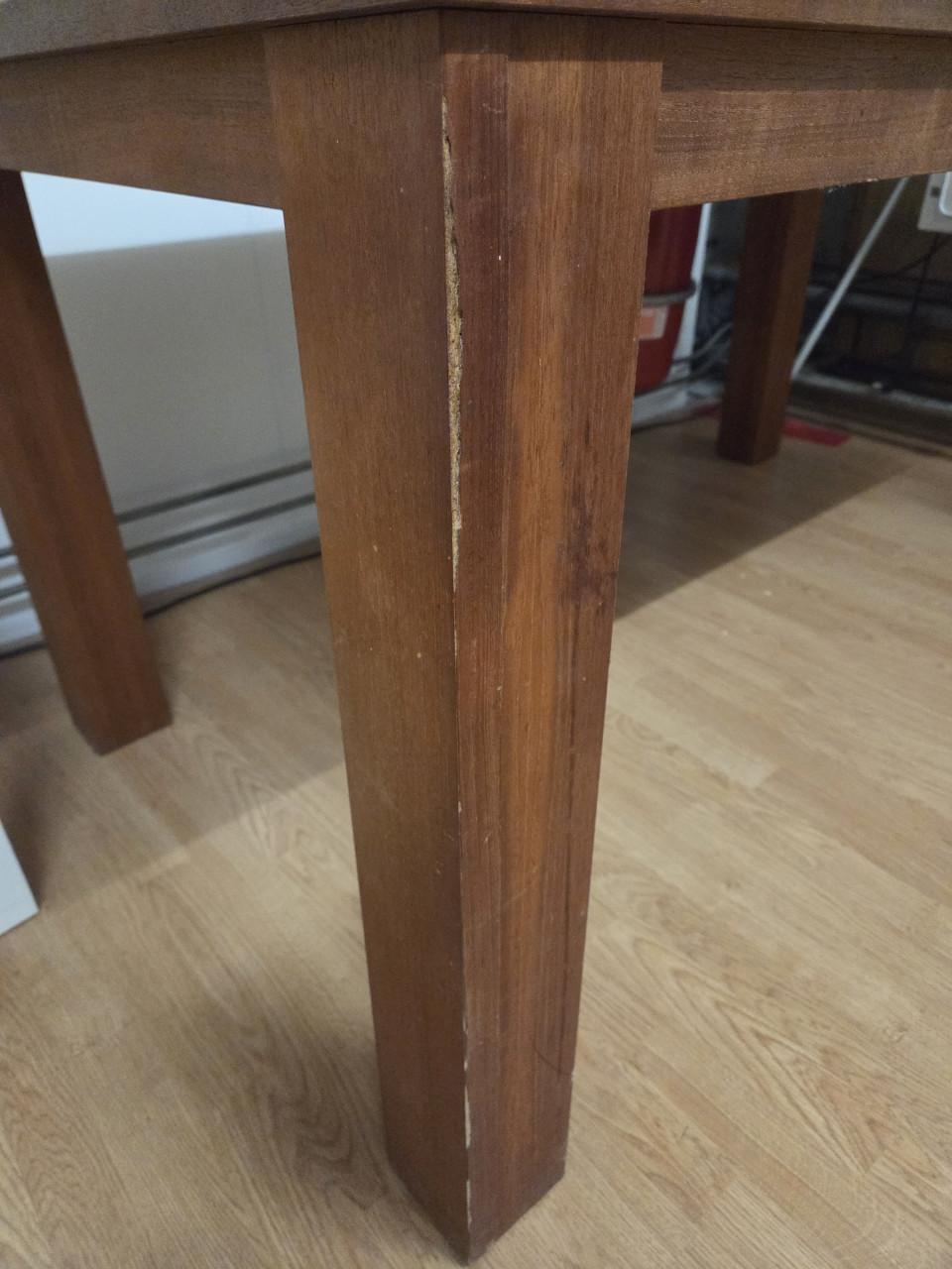 Eettafel met 4 stoelen