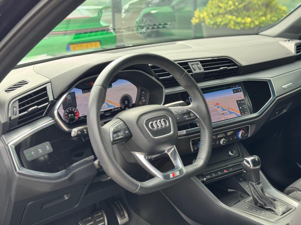 Audi Q3 35 tfsi 3x s-line * keyless * matrix led * carplay