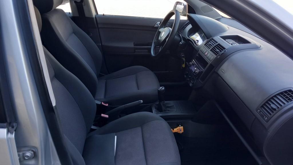Volkswagen Polo 1.4 16v sportline