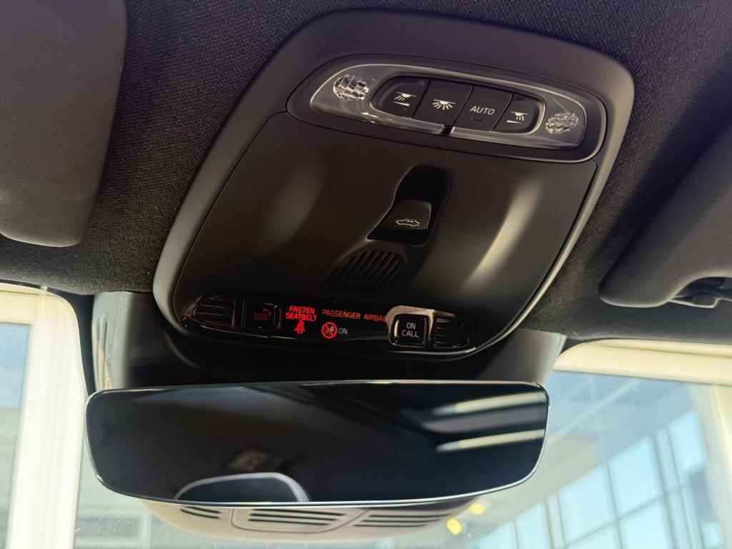 Volvo XC40 t5 262pk recharge ultimate dark| panodak| trekhaak| adap.cruise|