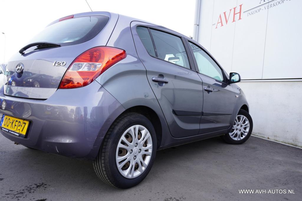 Hyundai I 20 1.2i dynamicversion
