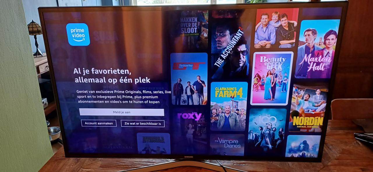 Samsung  40inch 4K Smart tv UE40MU6120 met GRATIS Humax 5050C 320GB opname.