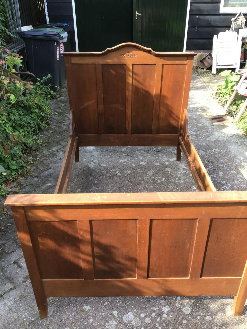 Vintage Bed “ Twijfelaar”