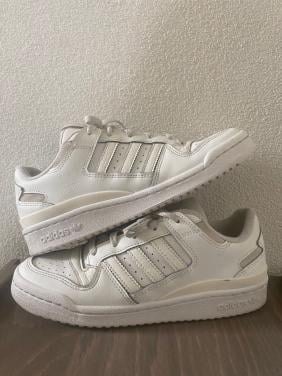 Adidas sneakers maat 38,5 ( z.g.a.n.)
