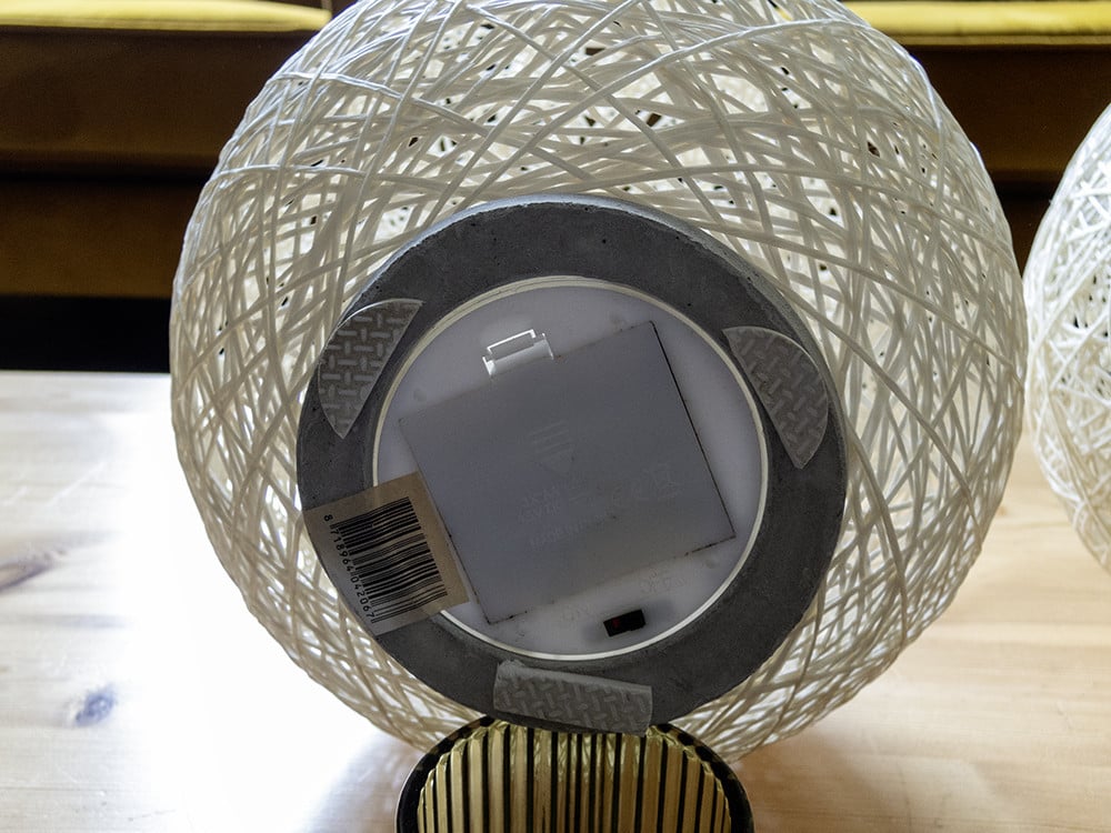 Te koop twee lampbollen