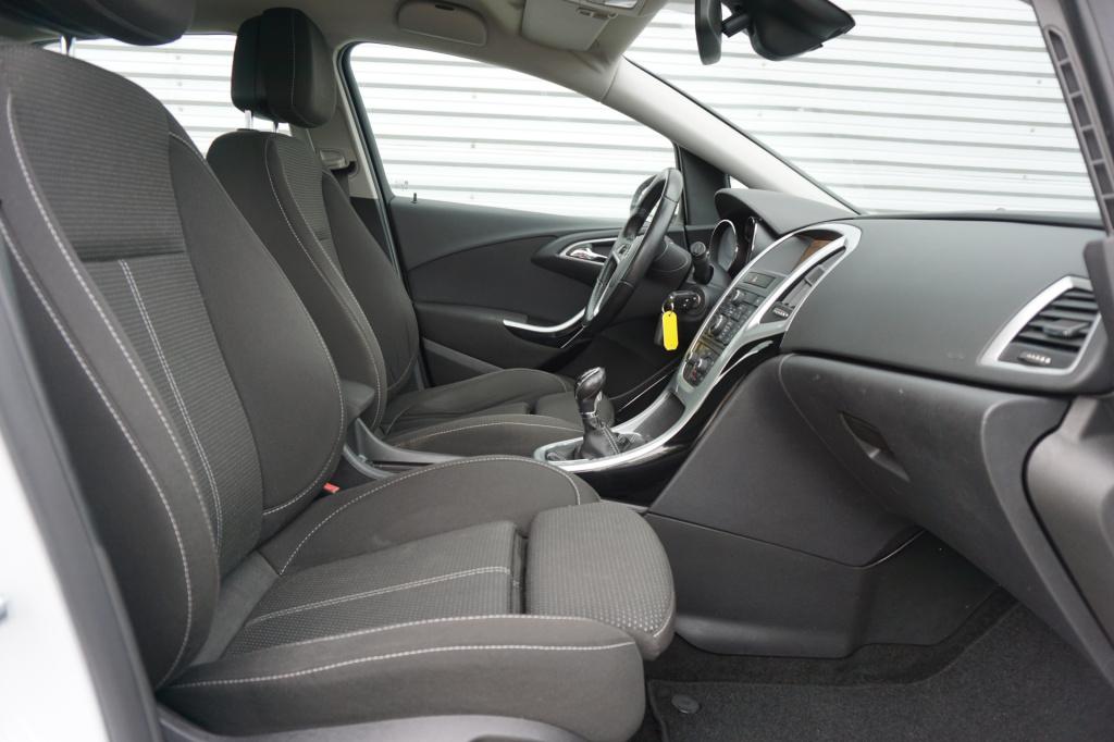 Opel Astra 1.4 turbo gt airco / navi / cruise / parkeers. / elektr. ramen /