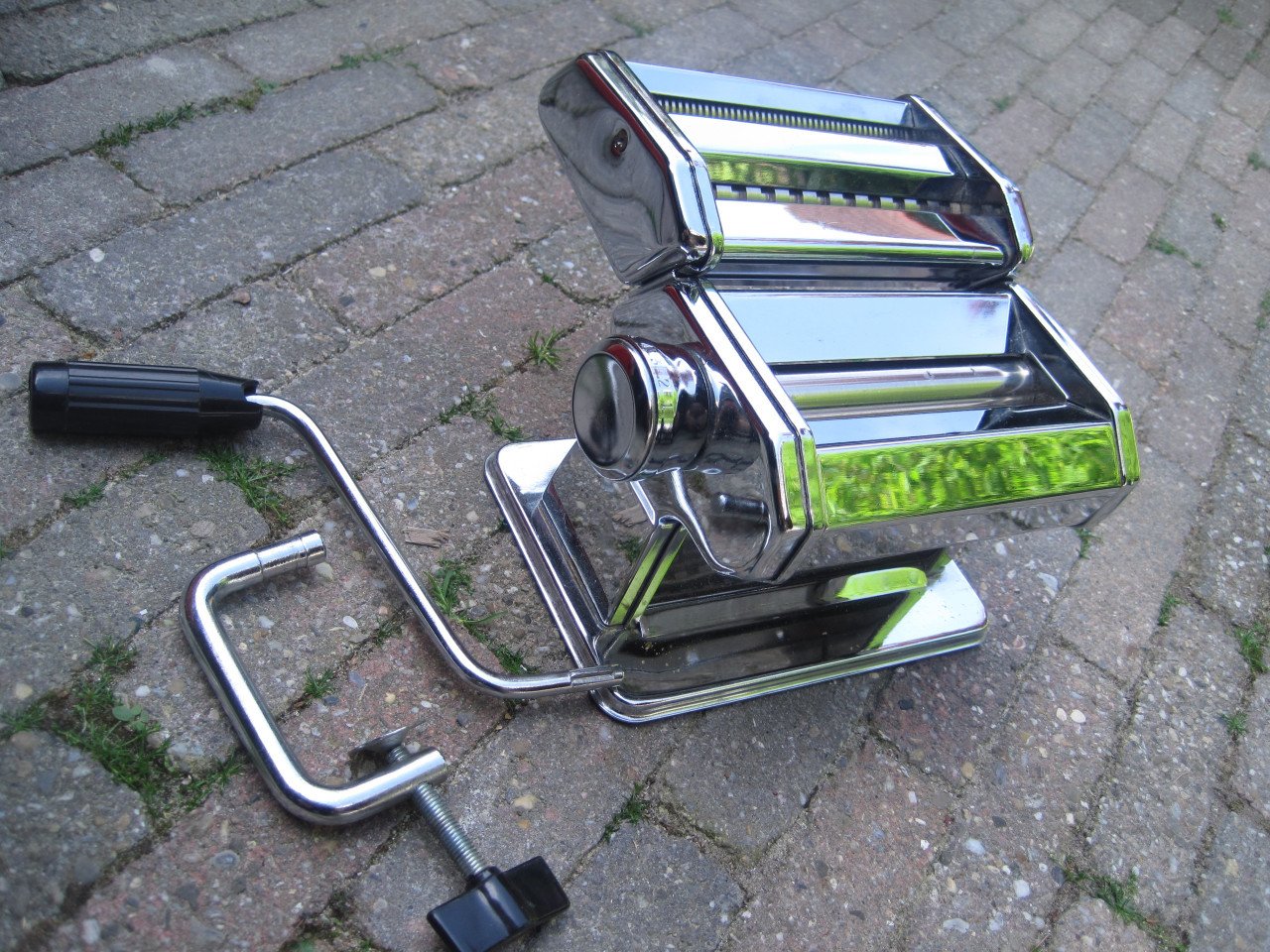 Pasta-machine