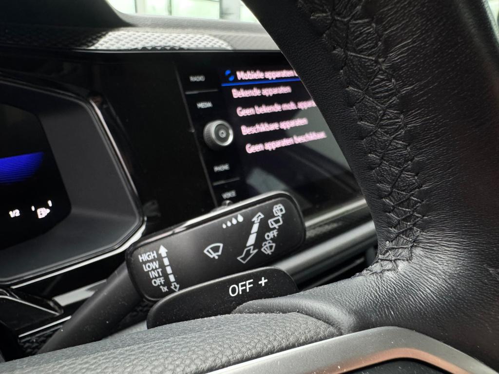 Volkswagen Taigo 1.0 tsi life business * carplay * stoelverwarming * pdc 2x