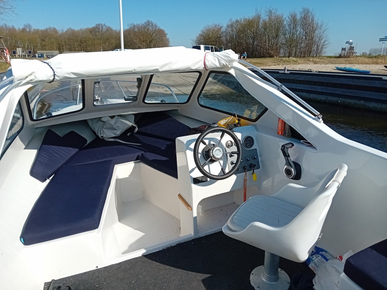 Beekman Alfa 505 * 50pk suzuki * trailer * zeilkap