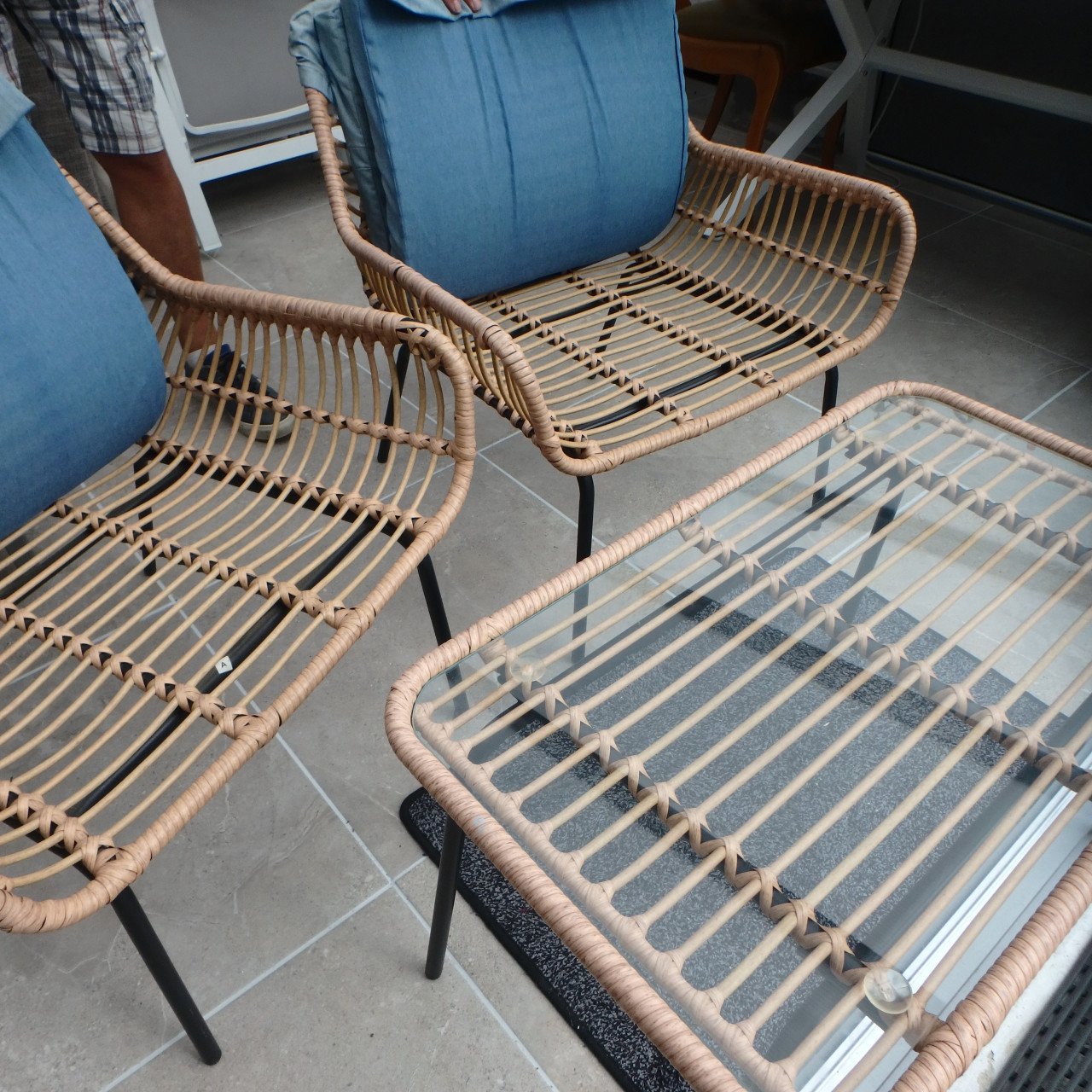 Rotan stoelen en tafel