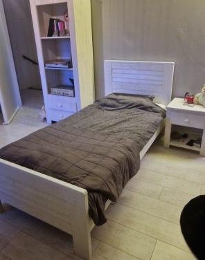 Stoer bed voor meiden, beachlook 90*200 met nachtkastje + matras