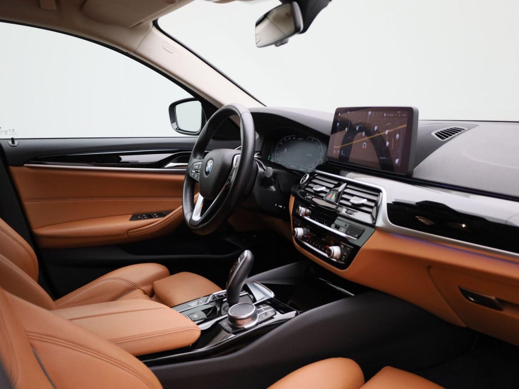 BMW 5 Serie touring 530e executive | automaat | leder | navigatie | stoel v