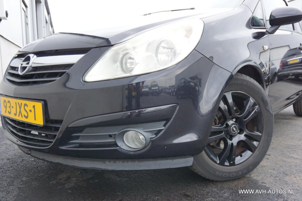 Opel Corsa 1.2-16v enjoy