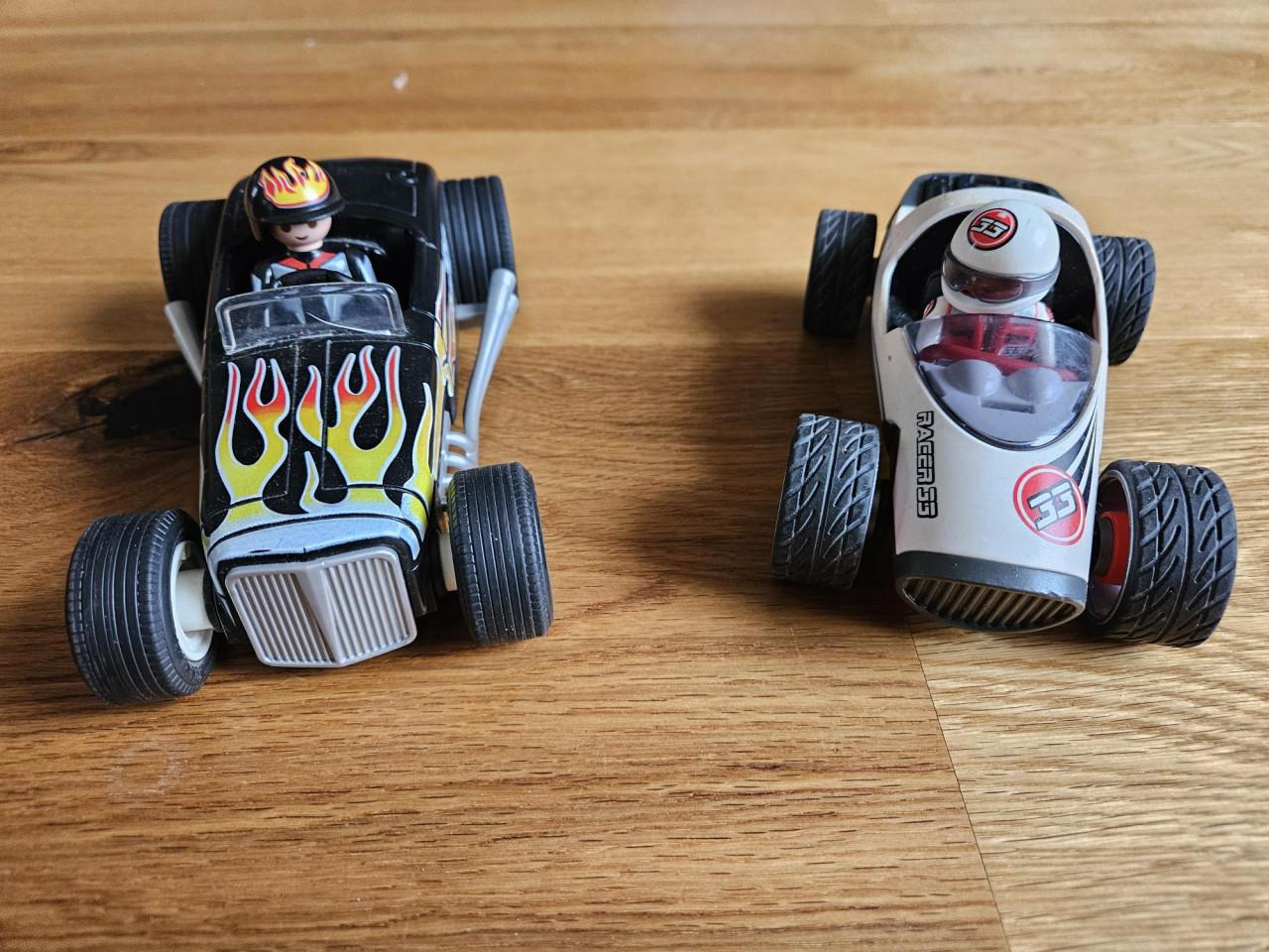 Twee Playmobil Raceauto's met pullback - 5172 en 5173