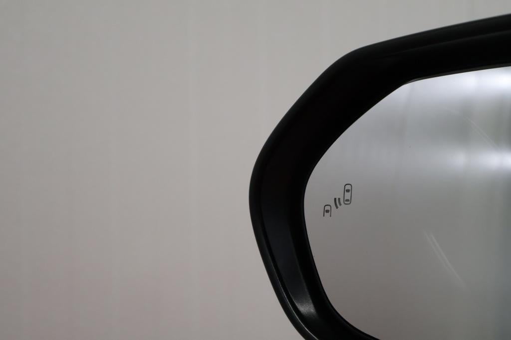 Toyota Yaris 1.5 hybrid launch edition nl auto