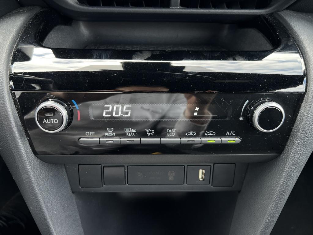 Toyota Yaris Cross 1.5 hybrid first ed. | nl auto | dealerondehouden |