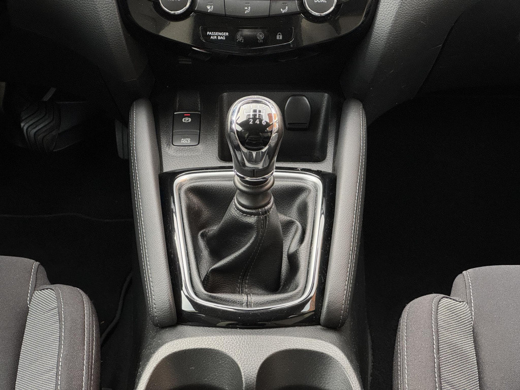Nissan Qashqai 1.2 n-connecta design pack