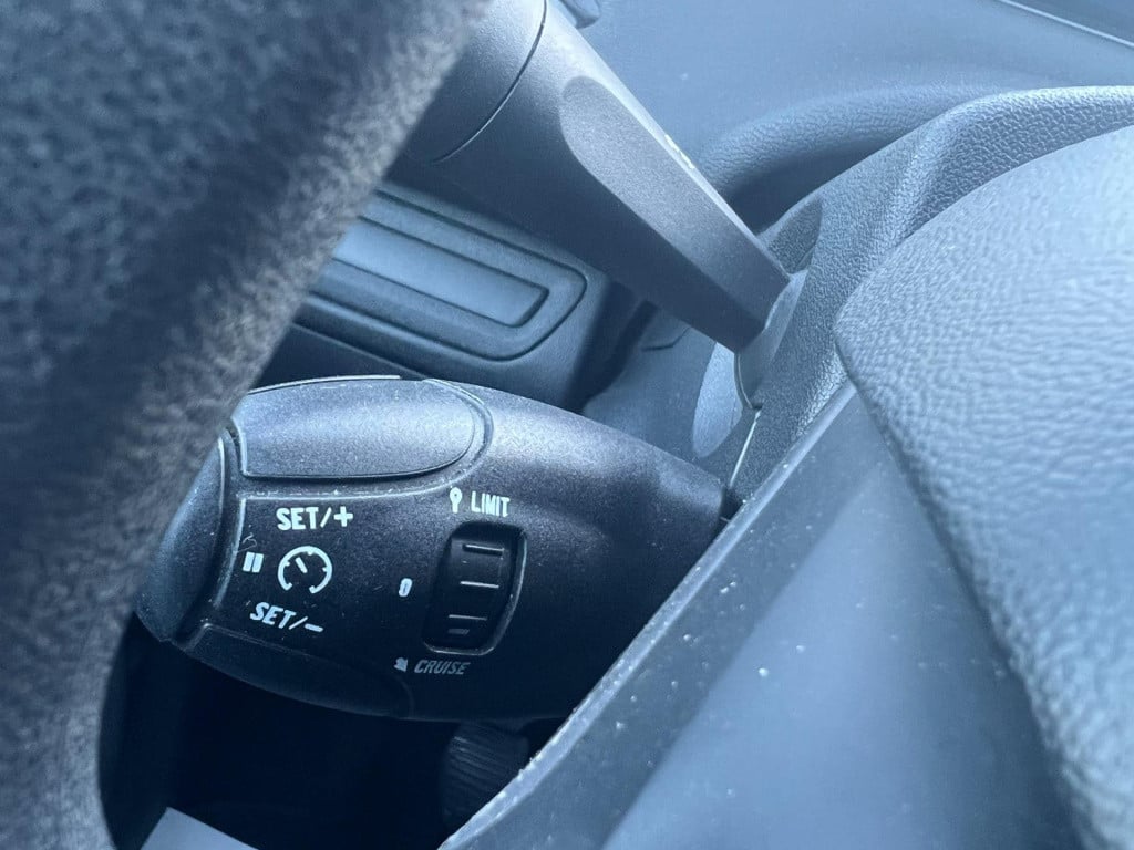 Peugeot 208 1.2 vti envy, navi, trekhaak enz...