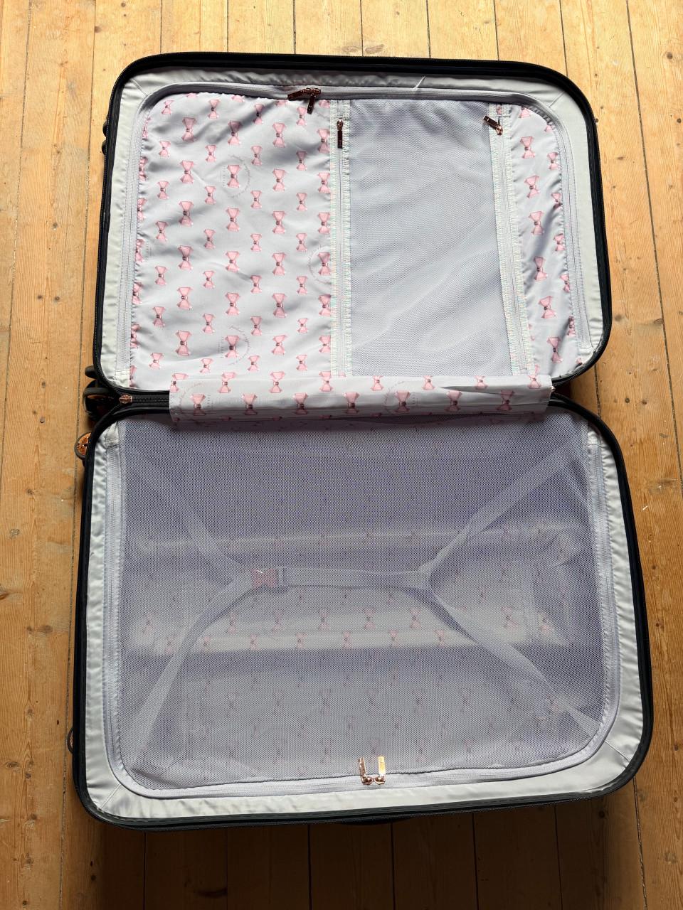 Zwarte Ted Baker koffer te koop.