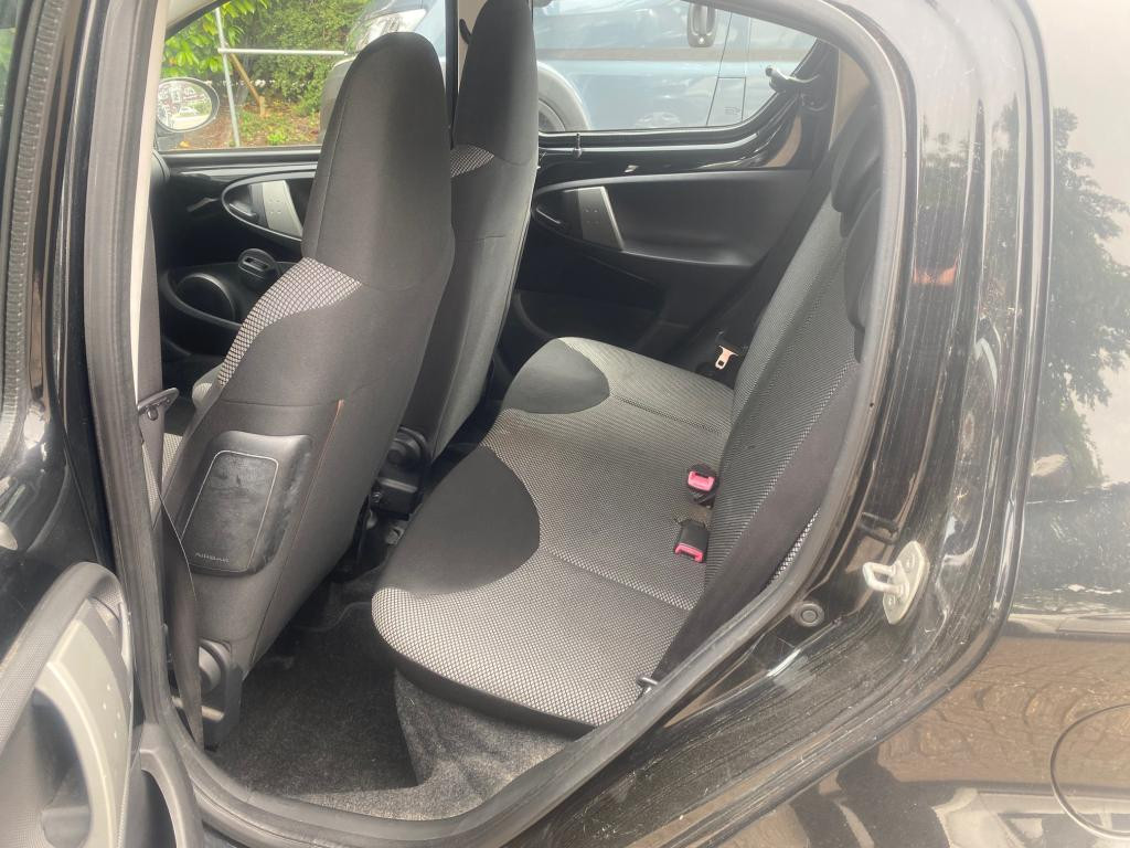 Toyota Aygo 1.0 12v vvt-i aspiration, jaar apk, 3 maanden garantie, beurt, 